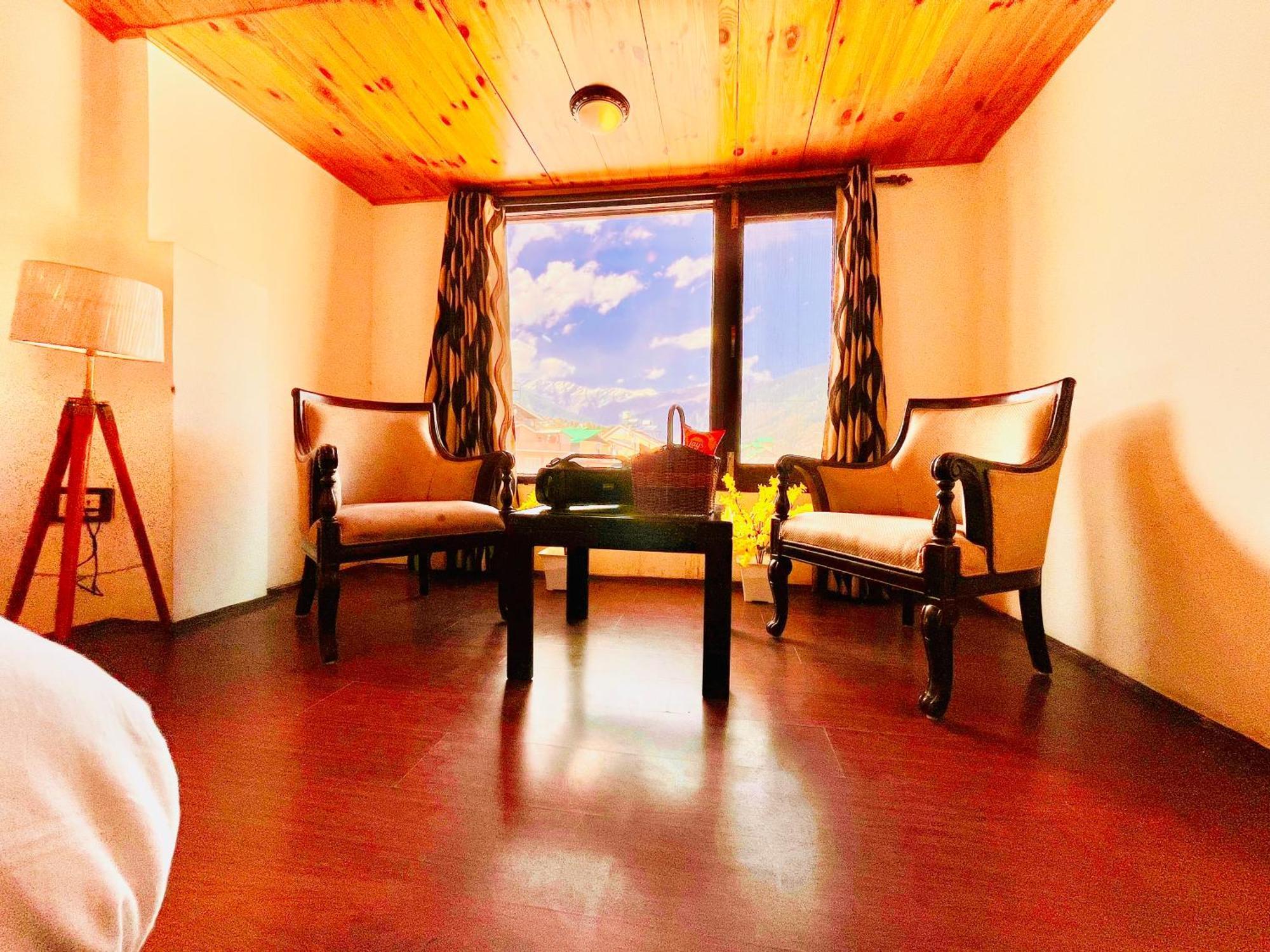 Hotel The North Wind In City Center, Manali Exterior photo