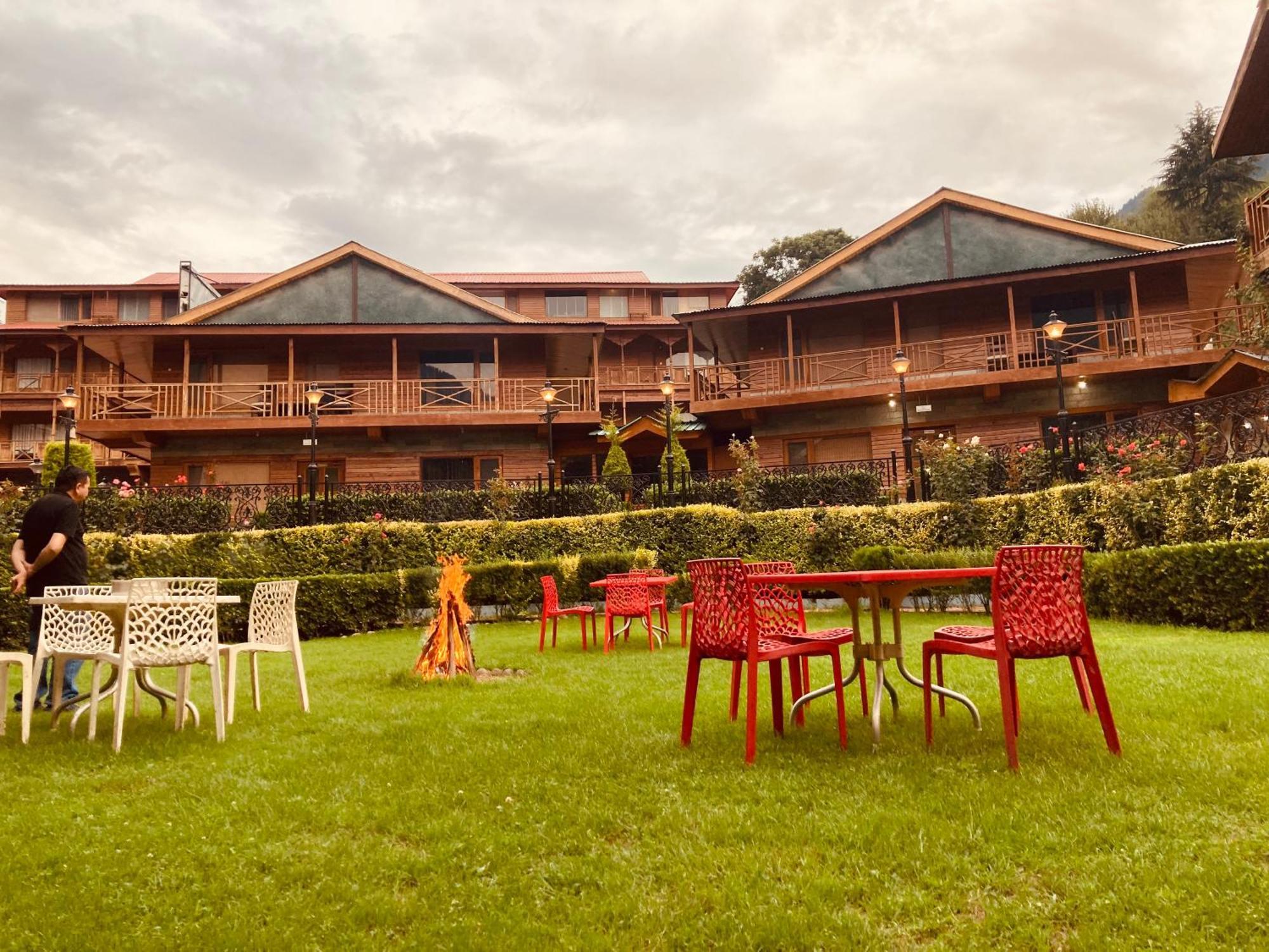 Hotel The North Wind In City Center, Manali Exterior photo